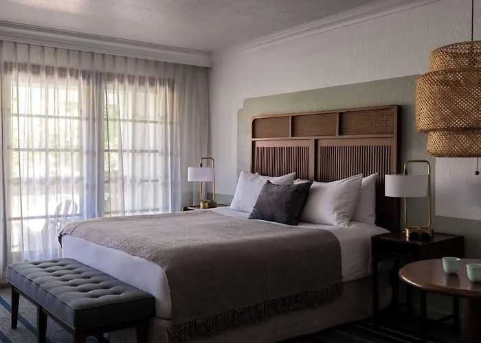 Resort The Scott & 4*