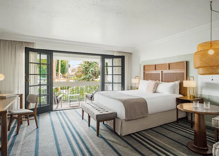 Resort The Scott & 4*