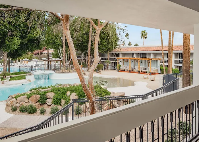 Resort The Scott &